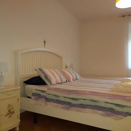Anime Sante Tatil Evi Otranto